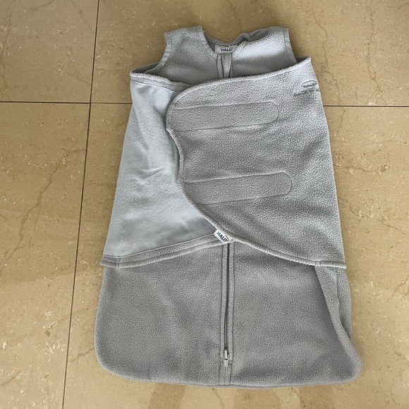 Gray Fleece Halo Sleepsack Swaddle - Picture 1 of 5
